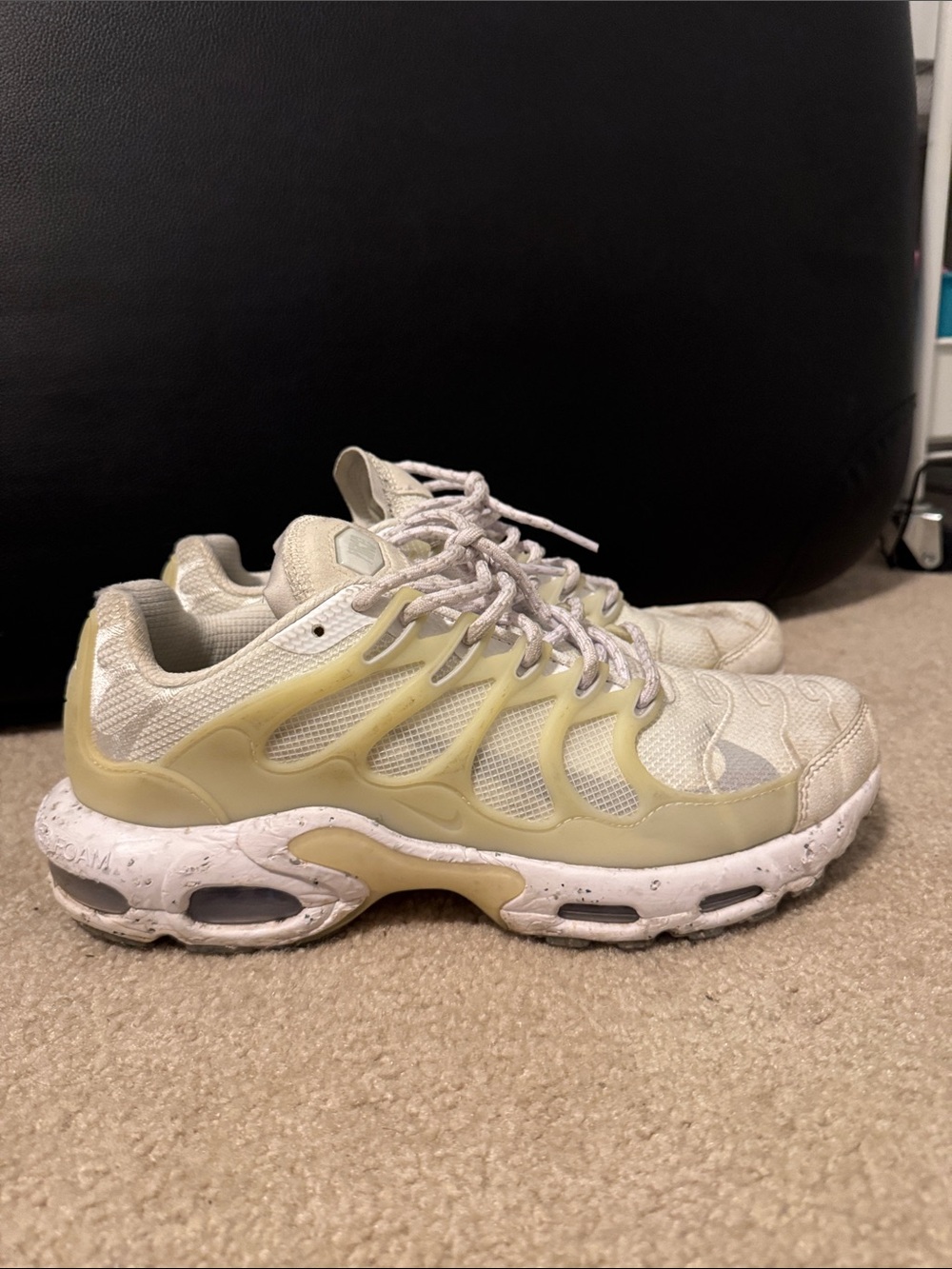 Nike Terrascape Men's Athletic Shoes White with Pale Yellow Accents